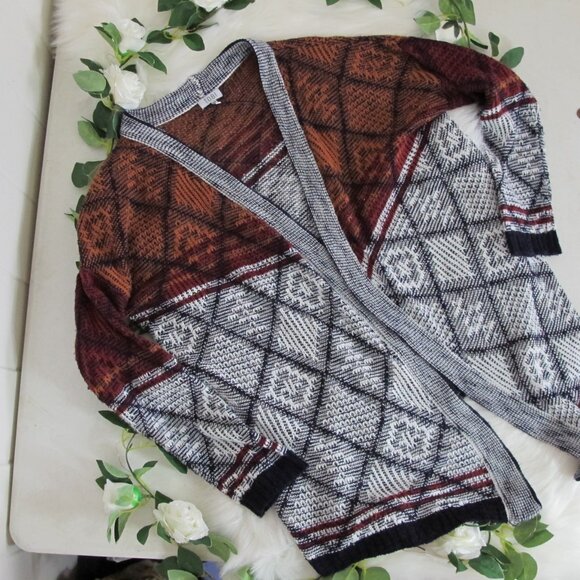 TOBI | Texture Patterned Open Front Lightweight Cardigan - Picture 12 of 13